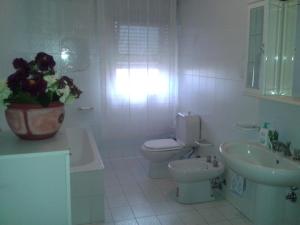 Kúpeľňa v ubytovaní Holiday House Etna Mare Taormina