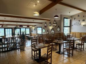 Restaurace v ubytování Logis Hôtel Le Val de Vence