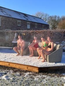 Hosté ubytování Luxury Barn with sauna near York welcoming families, friends, groups + 49 fotografií