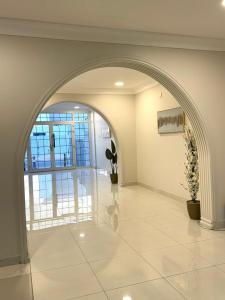 Vstupní hala nebo recepce v ubytování Three Rooms Family Apartment in Heart of Olaya