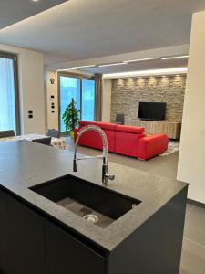 Μια τηλεόραση ή/και κέντρο ψυχαγωγίας στο Casa di Marco +42 φωτογραφίες