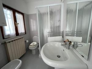 A bathroom at Agriturismo valsiniga