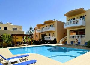 Bazén v ubytování Golden Rose Suites nebo v jeho okolí