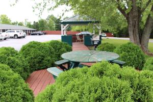 Gallery image of BlissPoint Inn FKA Motel 6t7 in Indianapolis