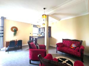 Area soggiorno di Kirungi Vacation Homes
