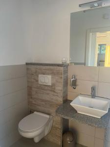 Ένα μπάνιο στο Villa Lady A