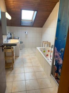 Dapur atau dapur kecil di Emy +8 gambar