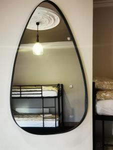 Letto o letti in una camera di Gr8 Hostel at The Mount