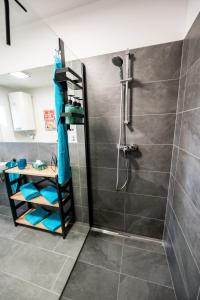 Kúpeľňa v ubytovaní Moderne Wohnung in Seenähe! + 18 fotografií