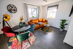 Posedenie v ubytovaní Moderne Wohnung in Seenähe!