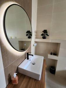 Sublime appartement 2 chambres - Résidence Sabyra的一间浴室