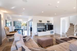 Χώρος καθιστικού στο Villa Horizon Grande - Stunning Luxury villa great location sleeps 16