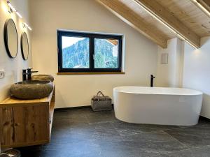 Fotografie z fotogalerie ubytování Our's Living Penthouse - private Sauna & Summercard near Kitzbüheler Alpen ski lift v destinaci Hollersbach im Pinzgau + 37 fotografií