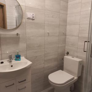 Ένα μπάνιο στο Pokoje Gościnne Ibiza