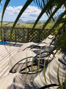 Balkón nebo terasa v ubytování Sainte Luce_Villa_Piscine avec vue mer_wifi