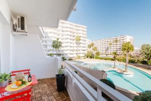 Der Swimmingpool an oder in der Nähe von Rental Holidays Apartment