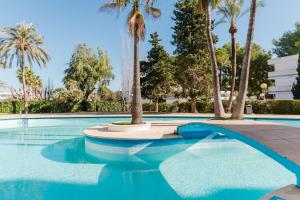 Der Swimmingpool an oder in der Nähe von Rental Holidays Apartment