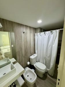 Ένα μπάνιο στο O CONNOR 369 +11 φωτογραφίες