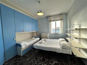 A bed or beds in a room at IL GIGLIO DI CAREGGI