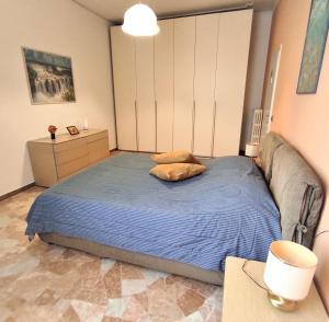 A bed or beds in a room at IL GIGLIO DI CAREGGI