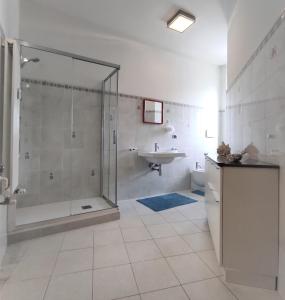 A bathroom at IL GIGLIO DI CAREGGI