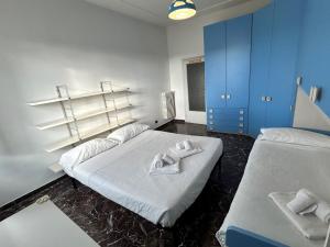 A bed or beds in a room at IL GIGLIO DI CAREGGI
