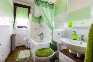Kúpeľňa v ubytovaní Apartment Maraska + 37 fotografií