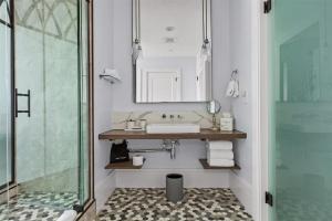 Koupelna v ubytování Mountain Gem + 37 fotografií