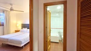 Koupelna v ubytování Apartamentos Turísticos La Mundial