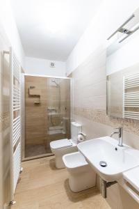 Koupelna v ubytování Albergo Alle Alpi