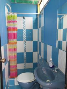 Ένα μπάνιο στο Habitación matrimonial