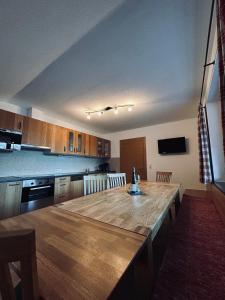 Kuchyň nebo kuchyňský kout v ubytování Ferienhaus Klocker