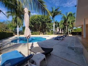 Hồ bơi trong/gần Marina Vallarta Golf and Pool