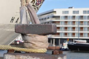 a close up of a bag with a rope at THE LIBERTY Hotel Bremerhaven BW Signature Collection in Bremerhaven