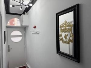 Fotografie z fotogalerie ubytování Anfield Abode - ENTIRE LFC THEMED HOUSE v destinaci Liverpool
