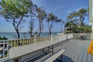Gallery image of Beach Front - Hot Tub - Game Room - 3500SQFT in Cape Charles
