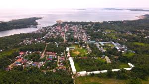 Landskap semula jadi dekat dengan rumah percutian