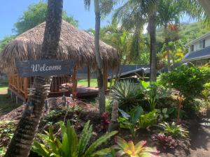 Zahrada ubytování Tiki Ora Lodge-Varua
