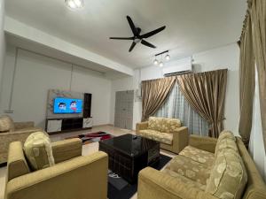 Μια τηλεόραση ή/και κέντρο ψυχαγωγίας στο RK Homestay