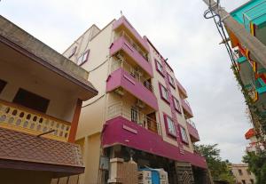 Fotografie z fotogalerie ubytování Hotel O MS Plaza v destinaci Bārang