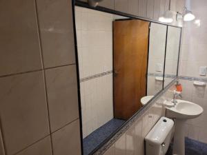 Koupelna v ubytování Casa amplia con Pileta