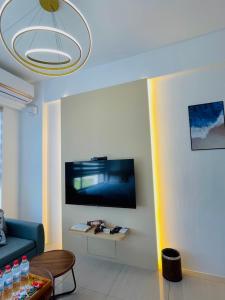 TV a/nebo společenská místnost v ubytování ARK Travel B&B