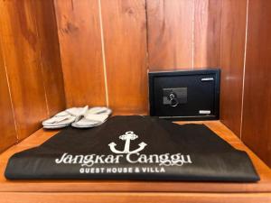 Fotografie z fotogalerie ubytování The Jangkar Canggu Guesthouse & Villa v destinaci Canggu