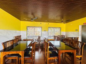 Gallery image of Shri Katyayani Palace in Gokarna