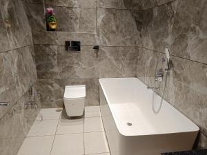 Foto sihtkohas Rohtak asuva majutusasutuse Hotel RedBee galeriist