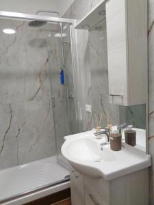 Un baño de Jumbo Inn