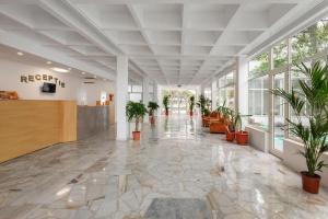 Vstupní hala nebo recepce v ubytování Hotel AquaPark Balada Saturn - ULTRA ALL INCLUSIVE
