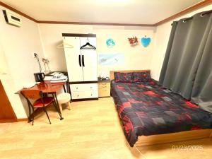 O zonă de relaxare la Spacious Studio Apt (Myeong-dong)