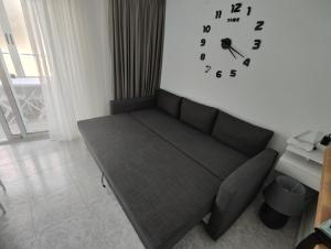 Posedenie v ubytovaní Calle Concordia 86, two bedroom apartment, up to 6 guests, near Del Cura beach,supermarket Mercadona and central bus station + 37 fotografií