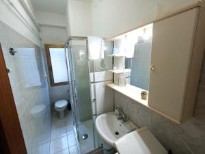 Koupelna v ubytování Pero Apartment - vicino a Fiera Milano e Metro M1